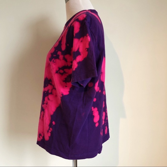 NCAA East Carolina University Purple Bleached Dye Pink Graphic Tee, size XL Jr. - Picture 3 of 15